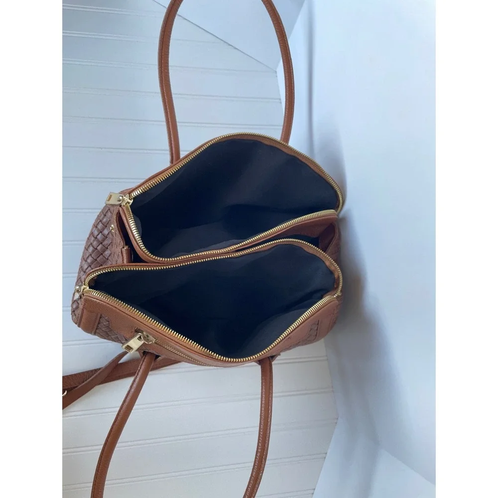 Ilenia Genuine Italian Woven Leather Brown Shoulder Bag Handmade Zip Compartment